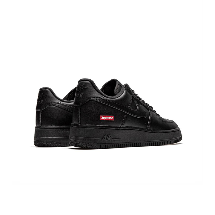 AF1 | 07 x Supreme Black