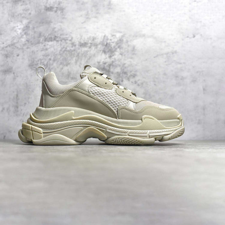 Balenciaga Triple S Sneaker
Beige